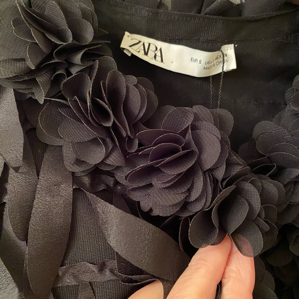 Zara Elegant Black Floral Embellished Jacket - Picture 2 of 5